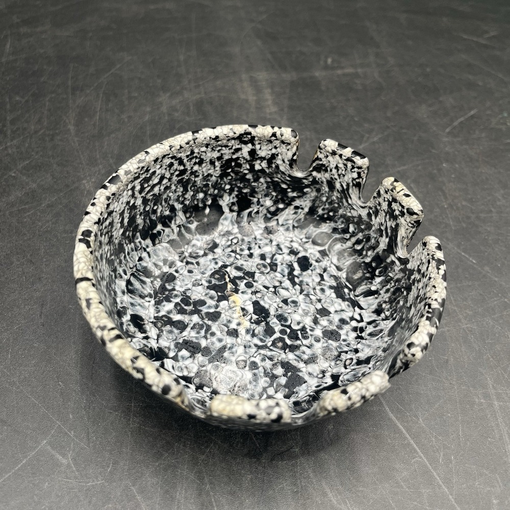 MCM VTG Black Agate Melamine 4 1/4" Ashtray Tobacciona‎